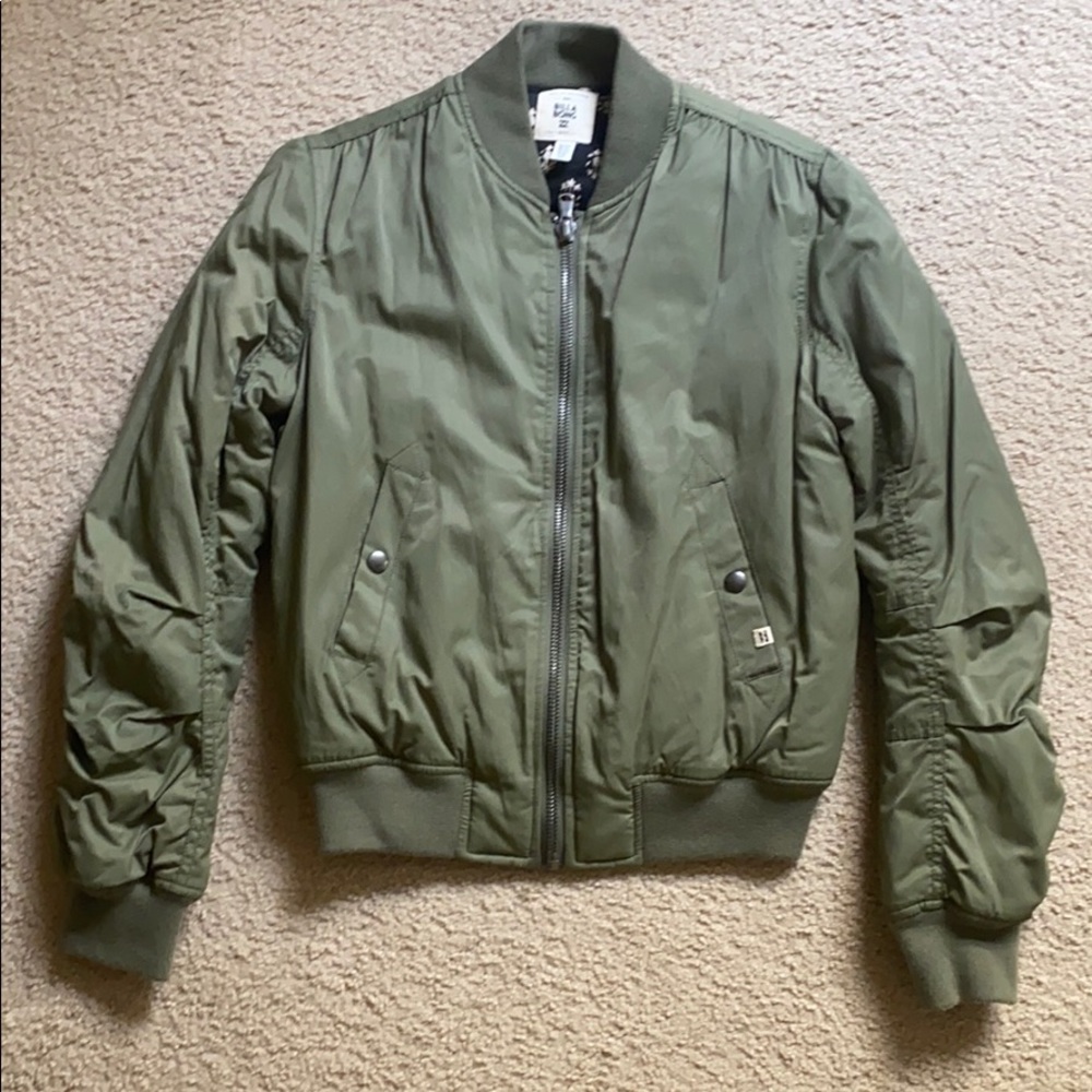 Billabong bomber